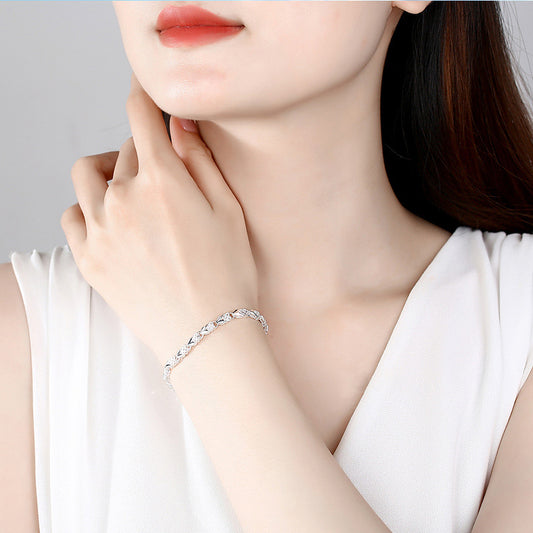 Elegant Sparkling Lucky Clover Bracelet