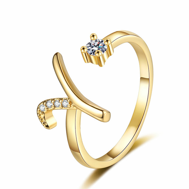 💍 50% DE RÉDUCTION ! ⏳ Bague Initiale Scintillante Ajustable – Cristaux Synthétiques, Finition Polie & Anneau Ouvert – Personnalisable, Chic et Confortable – Parfaite en Cadeau ou au Quotidien ✨💖🌿