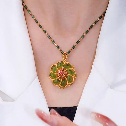 Lucky Flower Cat\'s Eye Stone Necklace