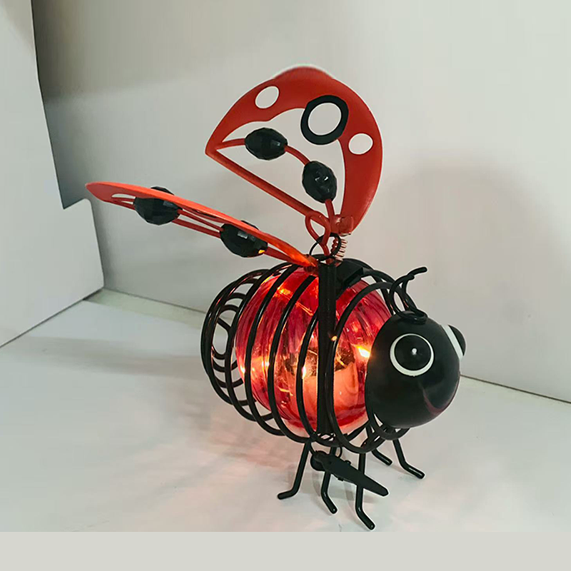 🐝 PROMO LIMITÉE 50% DE RÉDUCTION ! ☀️ Suspension Solaire Abeille Lumineuse – Ailes en Cœur, Métal, Résistant aux Intempéries 🌸