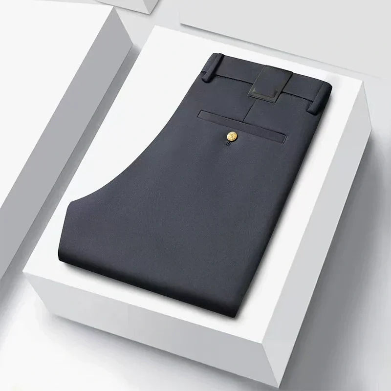 👖💼 Pantalon droit extensible pour homme – Liberté de mouvement, coupe élégante, le pantalon qui passe du bureau au afterwork sans un pli ☕🕶️