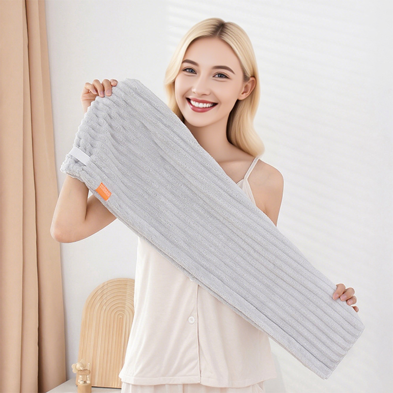 📢📢50% DE RÉDUCTION !! ⏰ Grande Serviette pour Cheveux – Tissu Corail Doux – Absorption Rapide & Bande Élastique for Femmes 💕