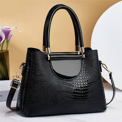 Chic Faux Crocodile Textured PU Crossbody Bag