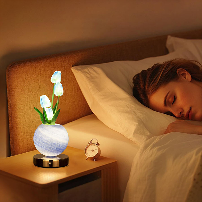 🌷💡 Veilleuse Bouquet de Tulipes – -50% ! Lueur douce, fleurs réalistes, USB – Parfaite pour chambre & nursery 🔥✨