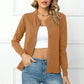 🧥 50% DE RÉDUCTION 🌸 Cardigan classique col rond pour femme – Maille douce & coupe intemporelle – Parfait pour le printemps, l’automne ou un look superposé – confortable et polyvalent ✨🌿