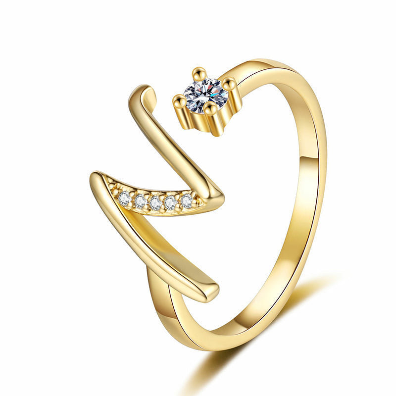 💍 50% DE RÉDUCTION ! ⏳ Bague Initiale Scintillante Ajustable – Cristaux Synthétiques, Finition Polie & Anneau Ouvert – Personnalisable, Chic et Confortable – Parfaite en Cadeau ou au Quotidien ✨💖🌿