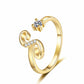 💍 50% DE RÉDUCTION ! ⏳ Bague Initiale Scintillante Ajustable – Cristaux Synthétiques, Finition Polie & Anneau Ouvert – Personnalisable, Chic et Confortable – Parfaite en Cadeau ou au Quotidien ✨💖🌿