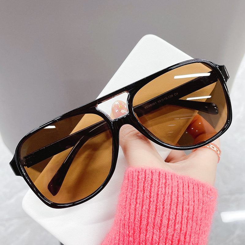 🔥 VENTE FLASH 2026 – 50% DE RÉDUCTION ! Seulement 19,99 € ✨⚡ 50K+ VENDUS ! 🕶️ Lunettes de Soleil d’Été Rétro – Grande Monture, Protection UV Supérieure, Verres Haute Définition & Légères – Idéales pour la Plage, la Piscine et les Activités en Plein A