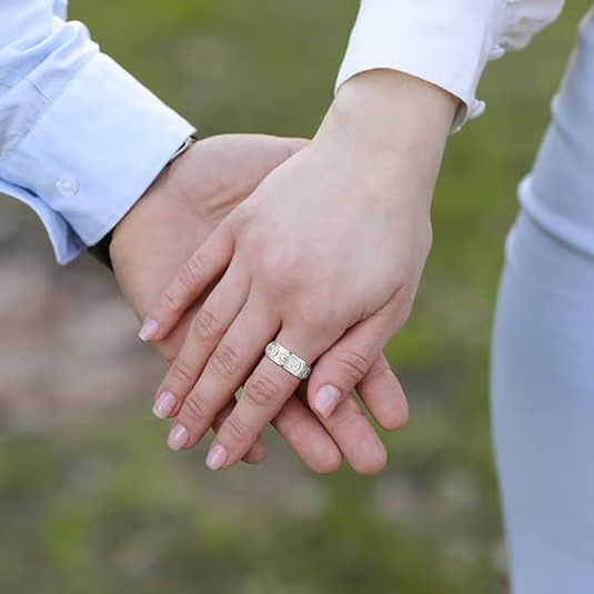 ✨ 50% DE RÉDUCTION ! 💍 Bague Rotative Anti-Stress Soleil Lune Étoiles – Métal de Qualité – 360° & Hypoallergénique for Couple
