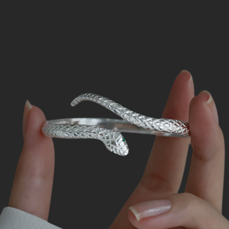 📢📢50% DE RÉDUCTION !! ⏰ 🐍 Bracelet Jonc Serpent Vintage – Manchette Ouverte Réglable avec Écailles Texturées & Yeux Verts ✨